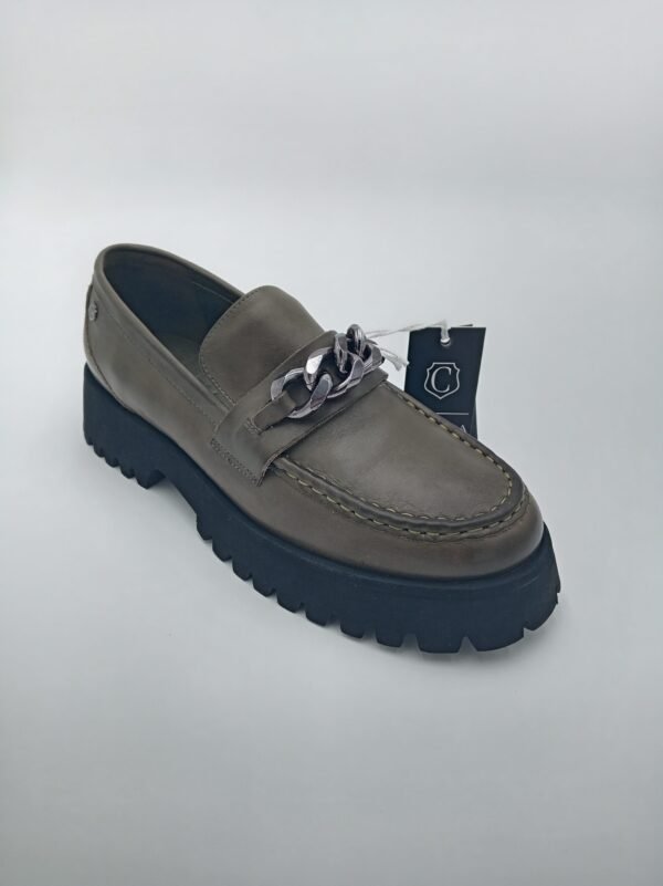 Mocassins kaki femme Carmela à chaîne métallisée pointure 40