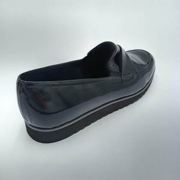 Mocassins vernis noir femme Rosewood Susi arrière droit