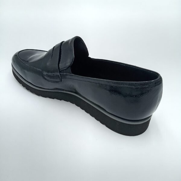 Mocassins vernis noir femme Rosewood Susi arrière gauche