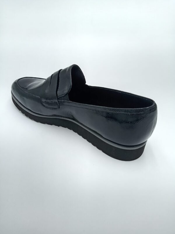 Mocassins vernis noir femme Rosewood Susi arrière gauche