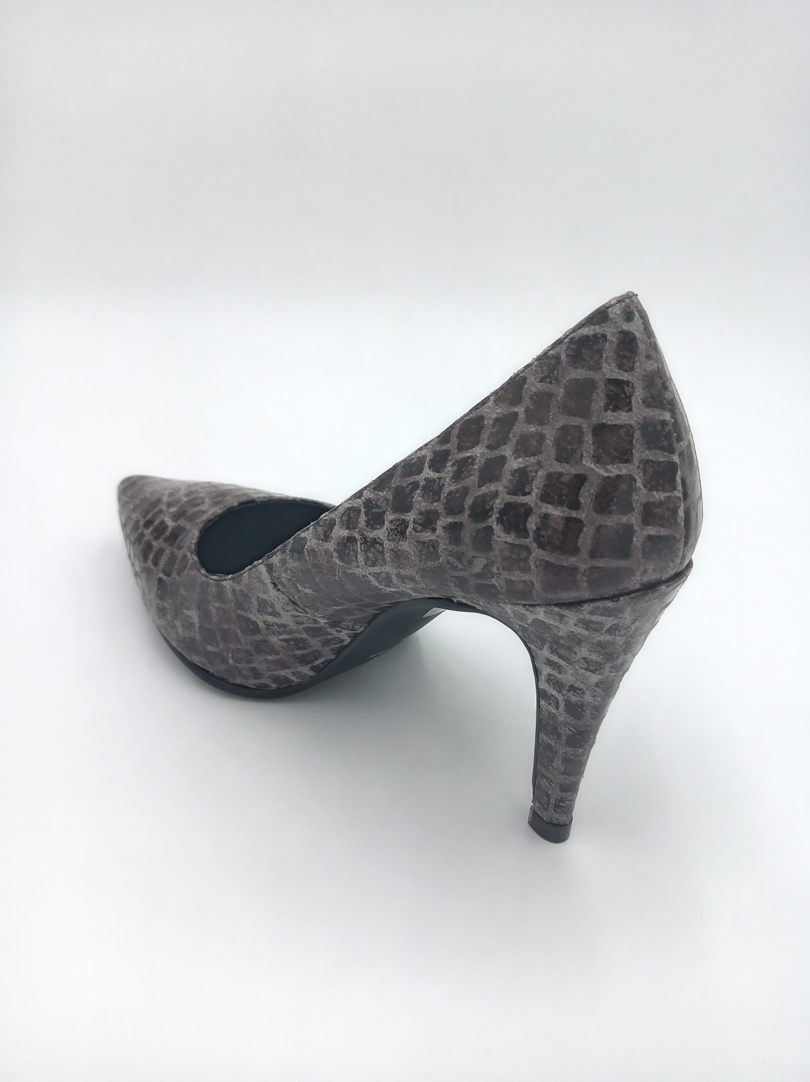 Arrière des escarpins Rosewood Devon effet reptile