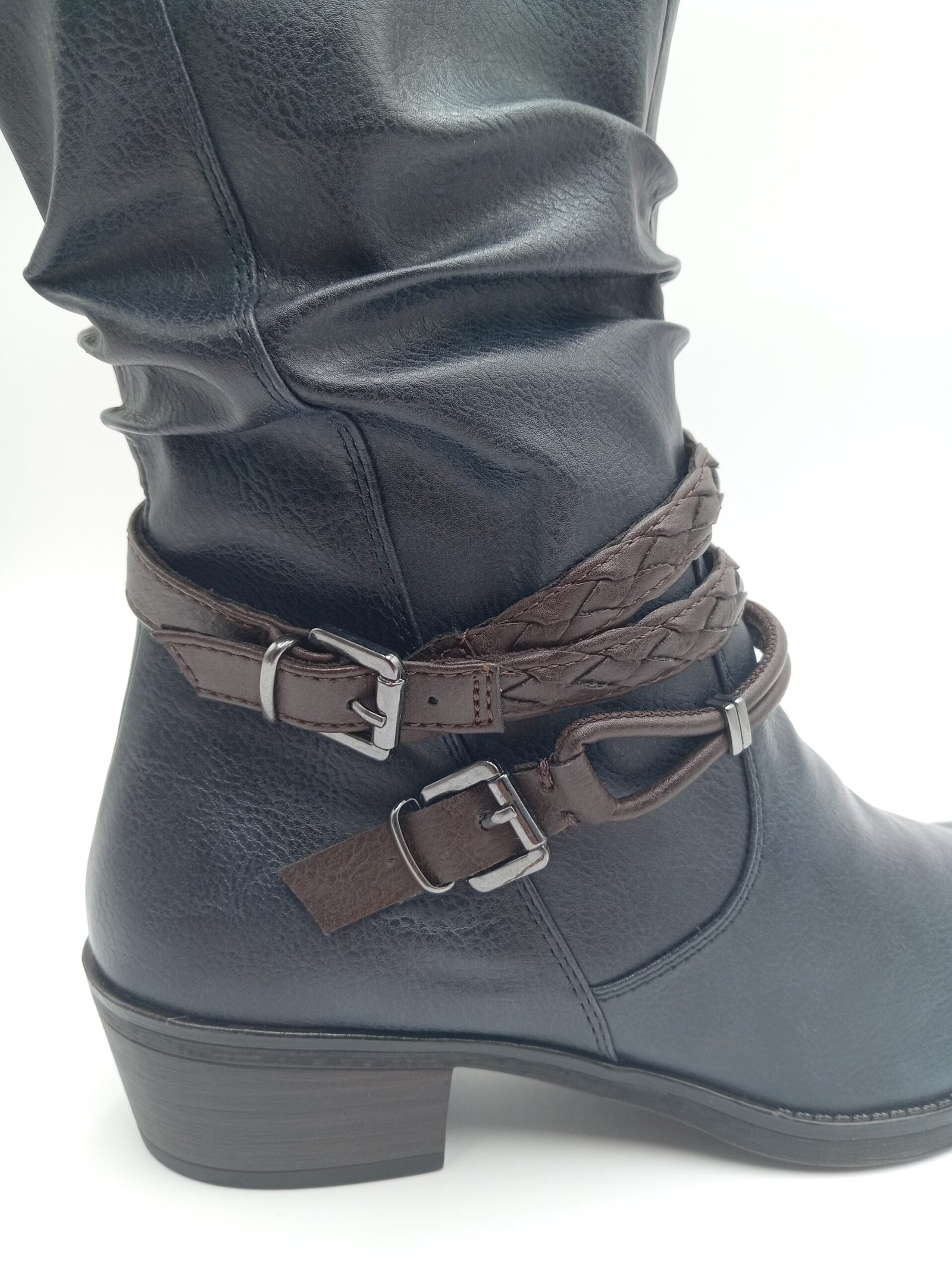 Bottines bleu marine femme Marco Tozzi à brides marron rapproché