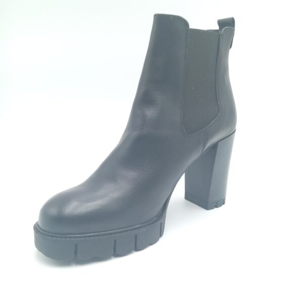 Bottines cuir noir à talon femme Tamaris pointure 40 avant gauche