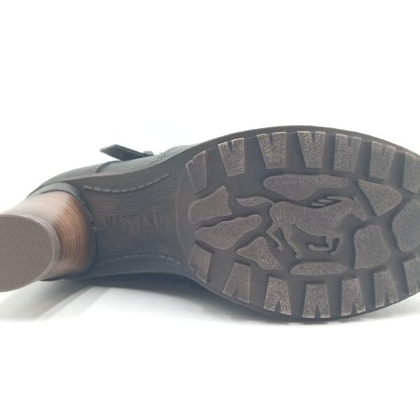 Bottes noires fourrées femme Mustang Palma pointure 39 semelle